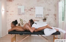 Hot Masseuse Lick And Massage The Pussy Of Her Ebony Client